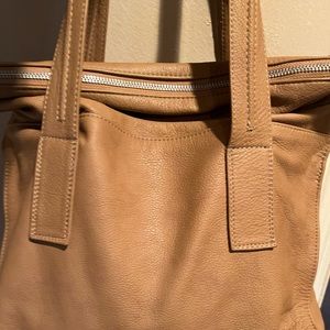 NWOT SADDLE GENUINE LEATHER HANDBAG.